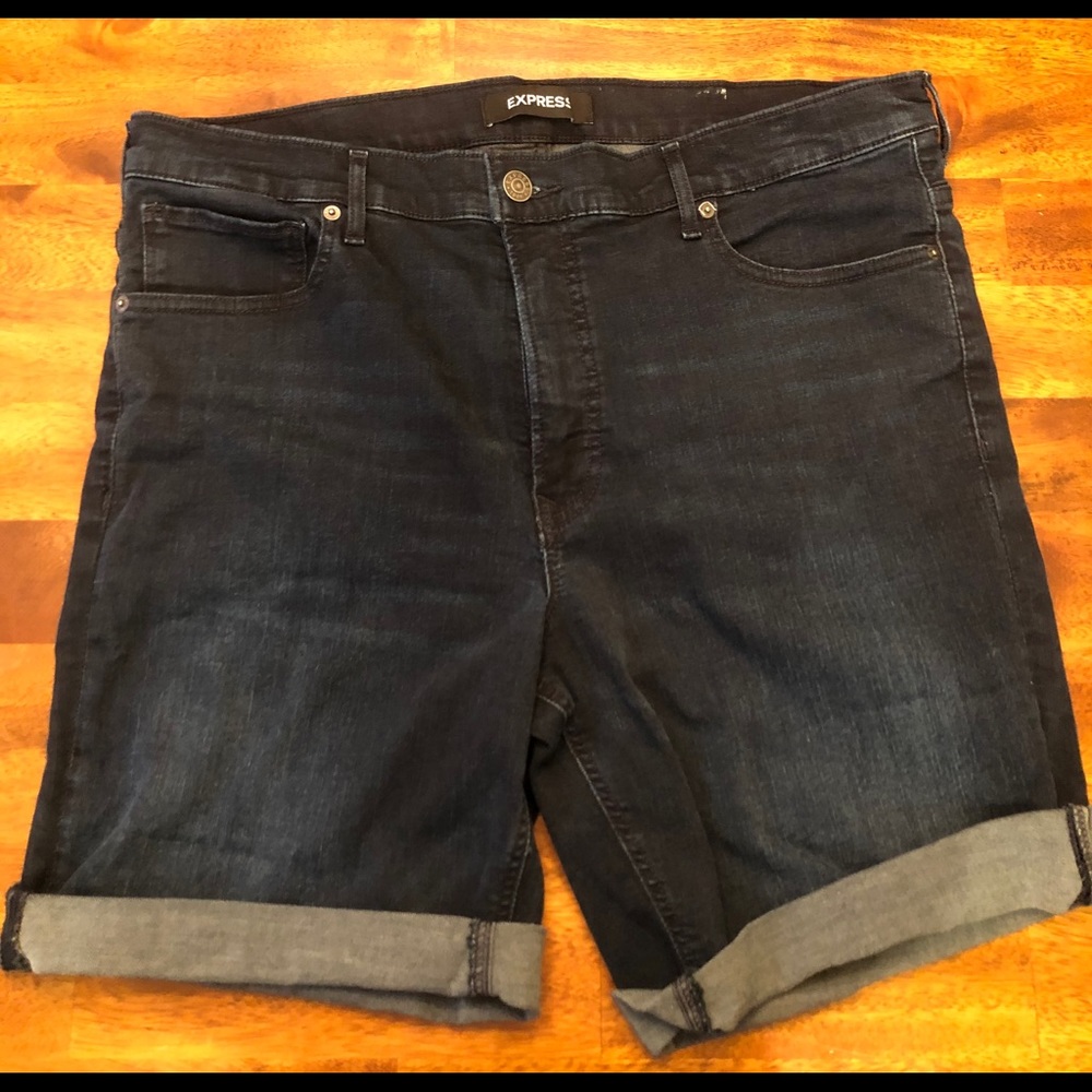 High Waisted Double Roll Bermuda Shorts